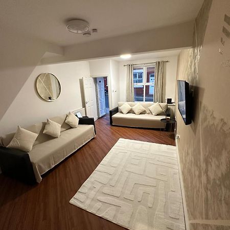 Two Bedroom House Free Parking ليفربول المظهر الخارجي الصورة